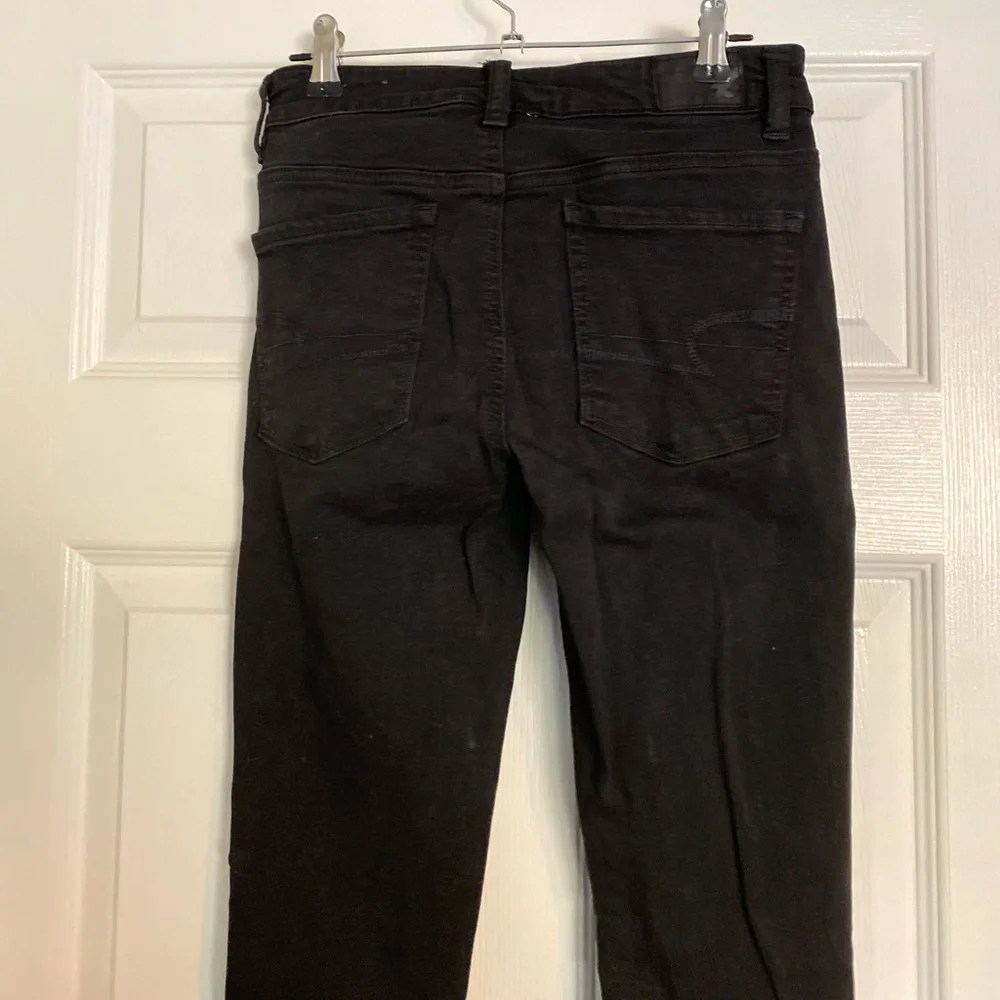 Distressed High Rise Jegging - Picture 4 of 6